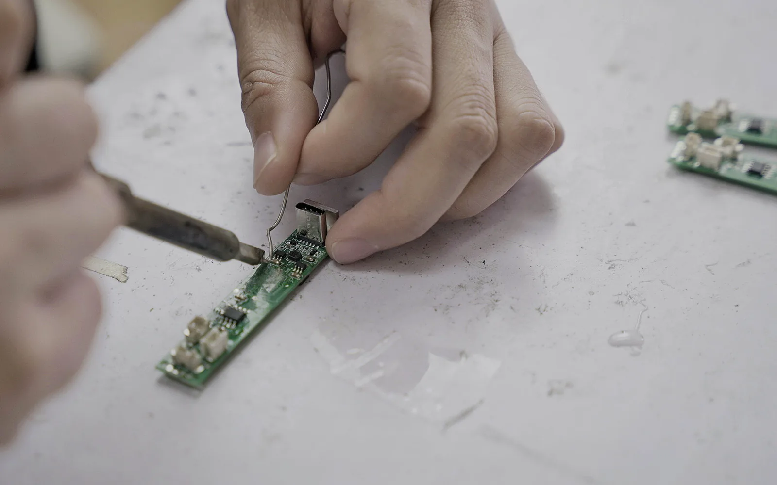 From Sketch to Shipment: The 6 Stages of Making a Custom Product